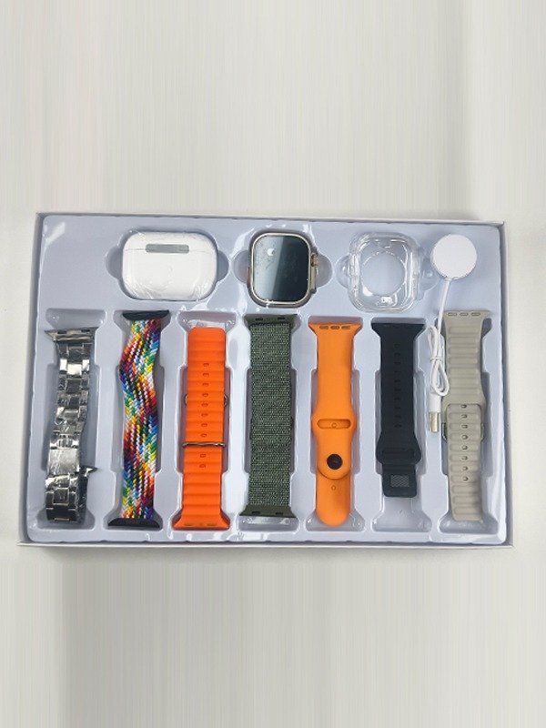 i20 Ultra 3 Max smartwatch with BIG 2.3 Infinite Display and accessories.