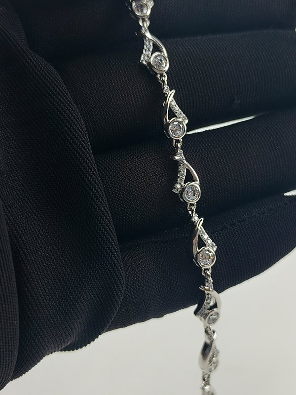 Xuping | Eternal Swirl Cubic Zirconia Tennis Bracelet - Image 4