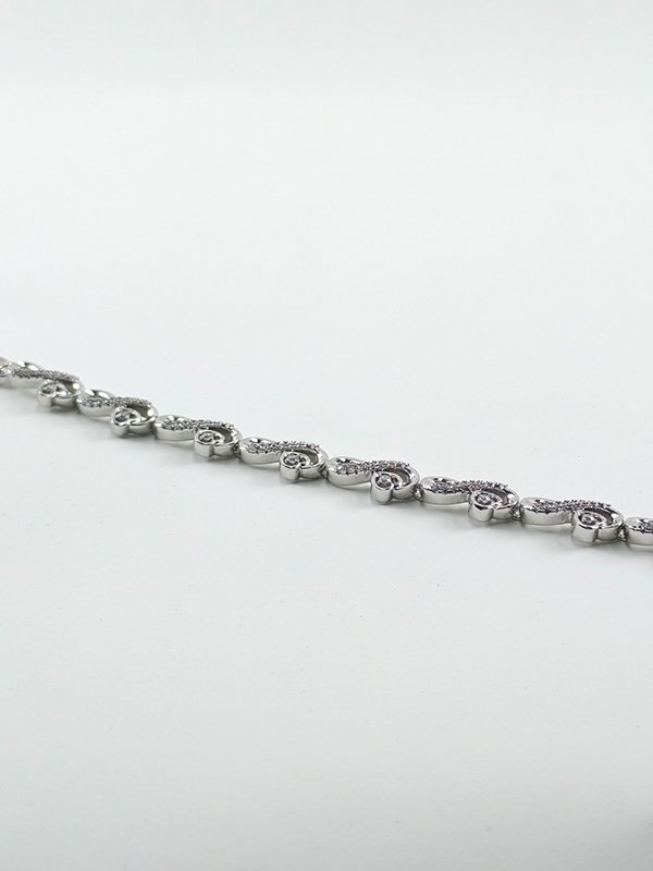 Xuping Silver Infinity Heart Bracelet - Image 3